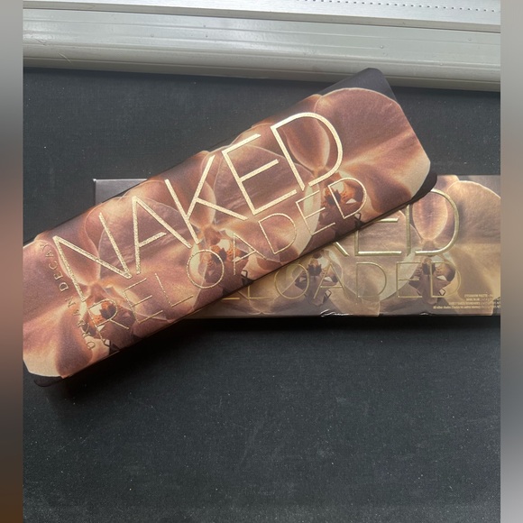 Urban Decay | Naked Reloaded Eyeshadow Palette | NIB - Picture 3 of 9